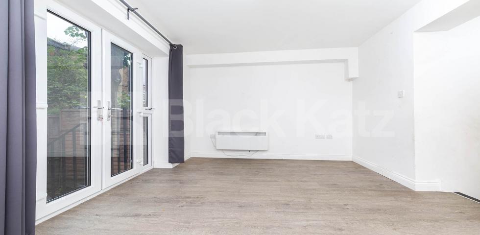 			2 Bedroom, 1 bath, 1 reception Apartment			 Foulden Road, STOKE NEWINGTON